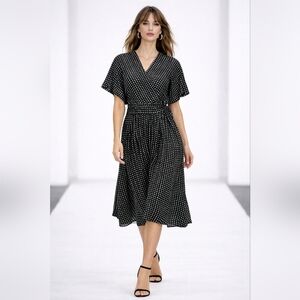 Diane von Furstenberg Silk Polka Dot Wrap Dress Black White Size 0 Classic DVF